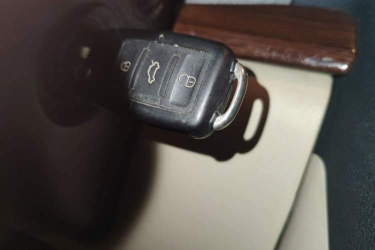 Used Skoda Octavia 2012 1.6L Automatic Yijun Edition Vehicle Key