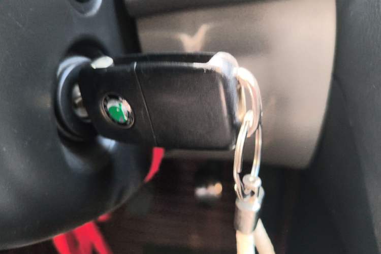 Used Skoda Octavia 2012 1.6L Manual Yijie Edition Vehicle Key