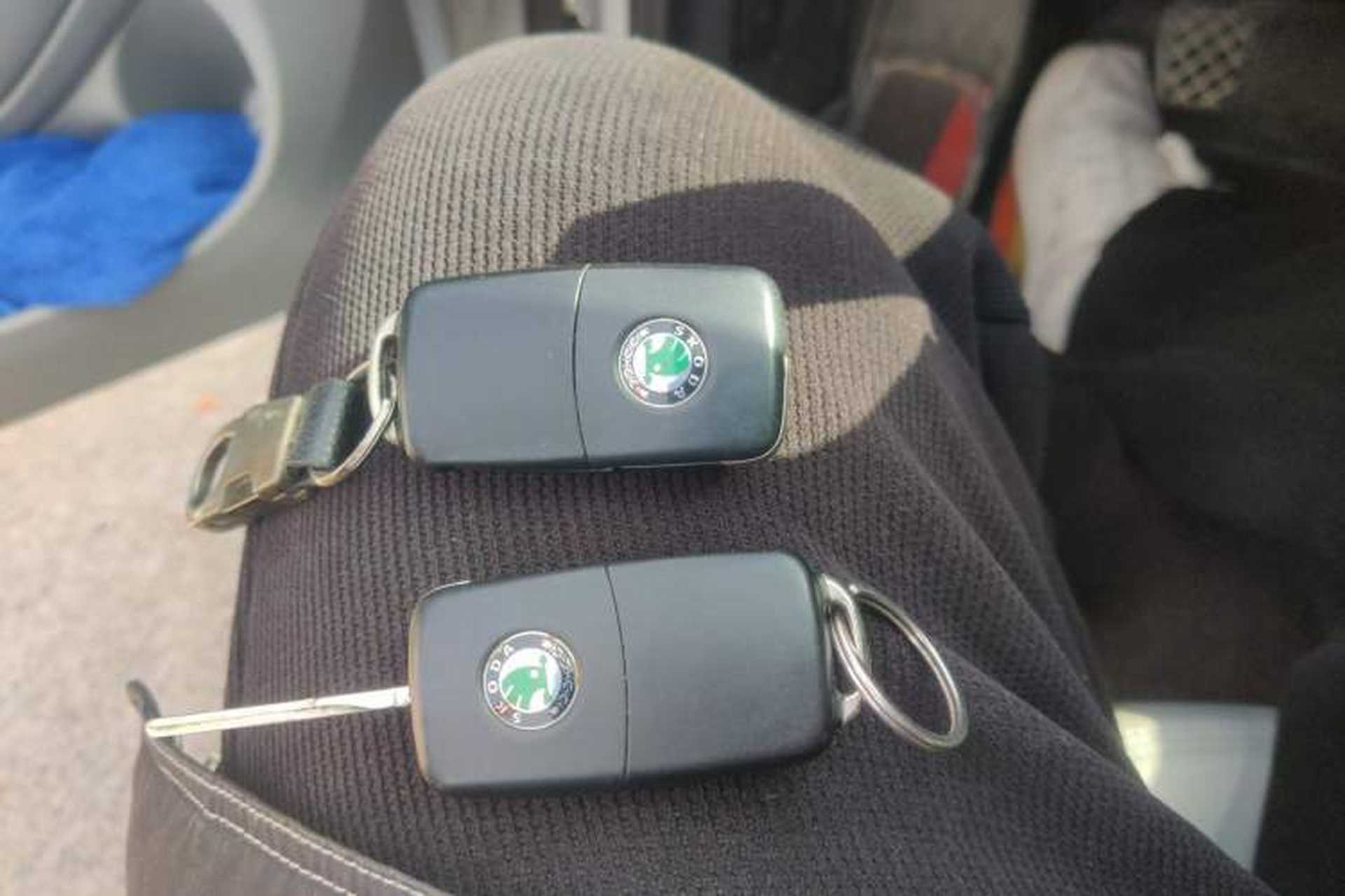 Used Skoda Octavia 2012 1.6L Manual Yijun Edition Vehicle Key