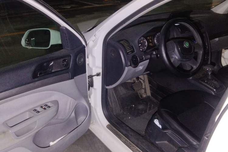 Used Skoda Octavia 2012 1.6L Automatic Yijie Edition Driver Seat