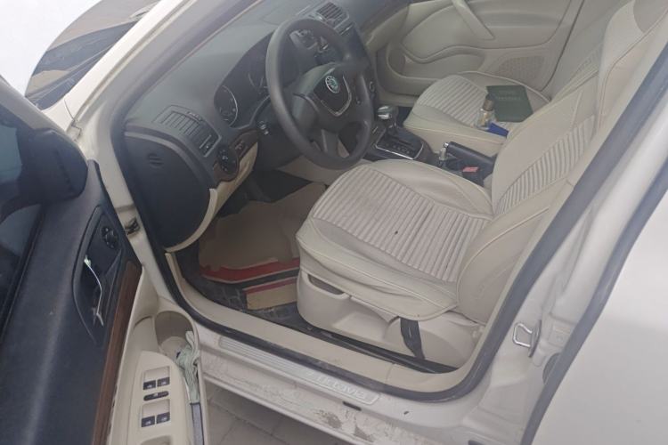Used Skoda Octavia 2012 1.6L Automatic Yijie Edition Driver Seat