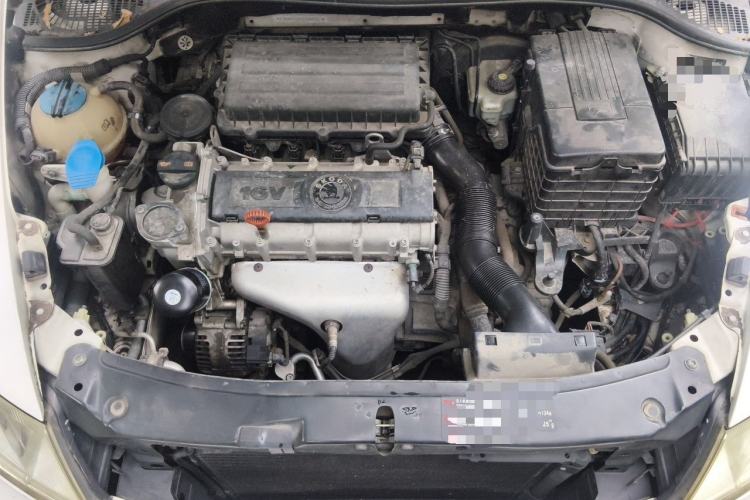 Used Skoda Octavia 2012 1.6L Automatic Yijun Edition Engine Bay
