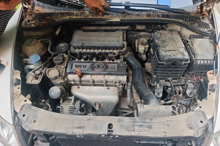Used Skoda Octavia 2012 1.6L Automatic Yijun Edition Engine Bay