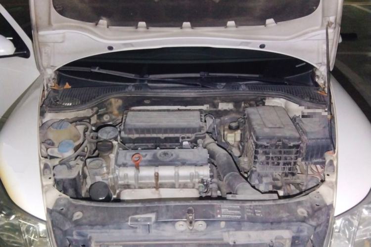 Used Skoda Octavia 2012 1.6L Automatic Yijie Edition Engine Bay