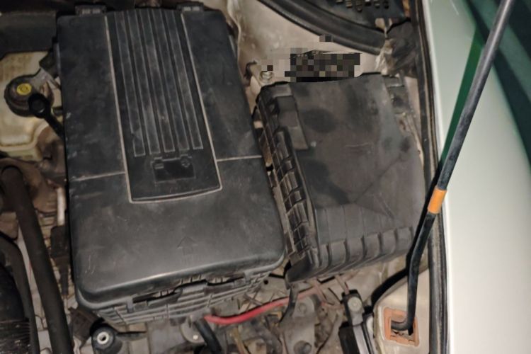 Used Skoda Octavia 2012 1.6L Automatic Yijie Edition Engine Bay Left