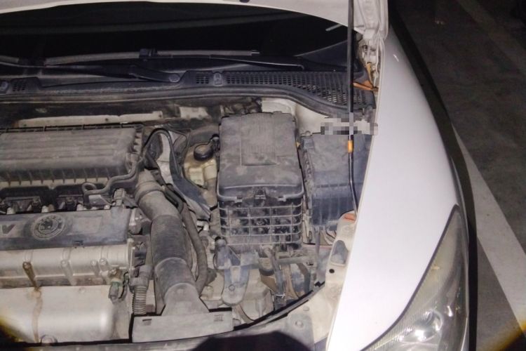 Used Skoda Octavia 2012 1.6L Automatic Yijie Edition Engine Bay Left