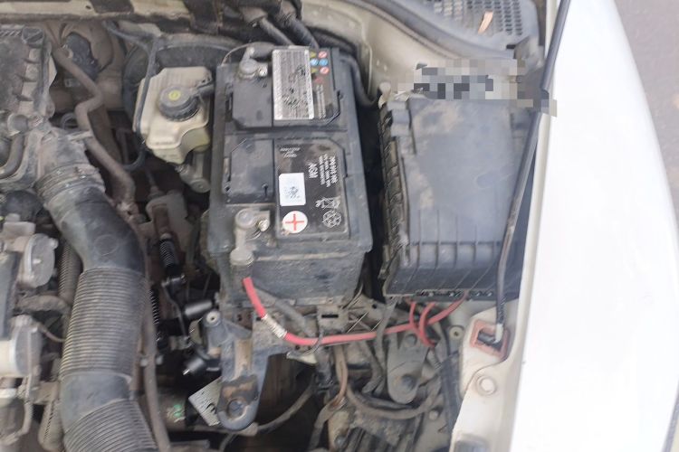 Used Skoda Octavia 2012 1.6L Manual Yijun Edition Engine Bay Left