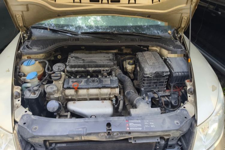 Used Skoda Octavia 2012 1.6L Automatic Yijun Edition Engine Bay