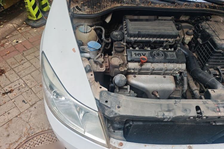 Used Skoda Octavia 2012 1.6L Automatic Yijun Edition Engine Bay Right