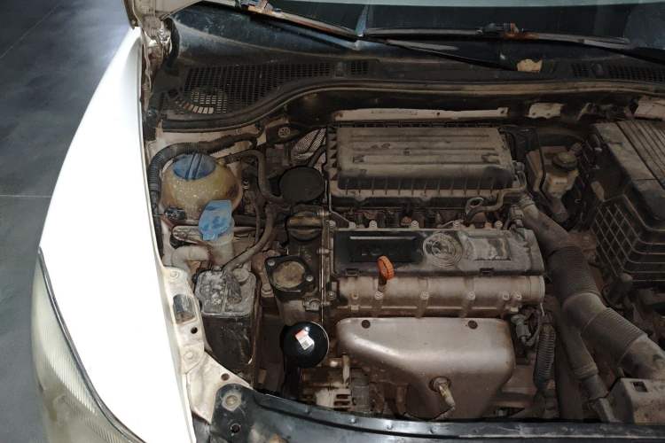 Used Skoda Octavia 2012 1.6L Automatic Yijie Edition Engine Bay Right