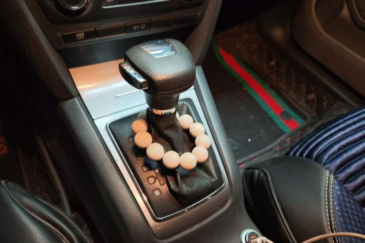 Used Skoda Octavia 2012 1.6L Automatic Yijun Edition Gear Lever