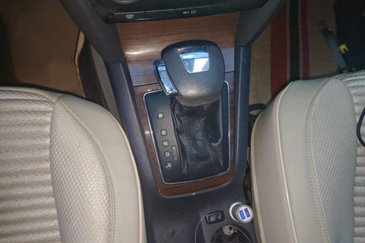 Used Skoda Octavia 2012 1.6L Automatic Yijie Edition Gear Lever