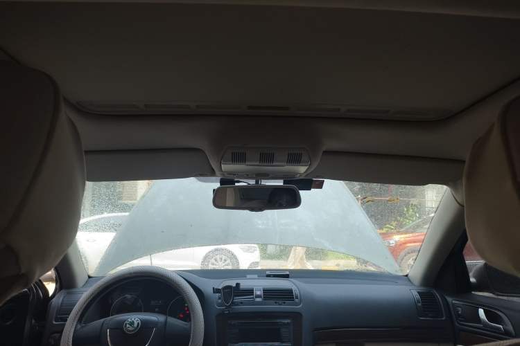 Used Skoda Octavia 2012 1.6L Automatic Yijun Edition Headliner