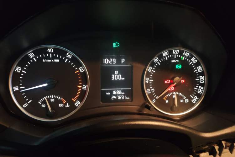 Used Skoda Octavia 2012 1.6L Automatic Yijie Edition Instrument Cluster