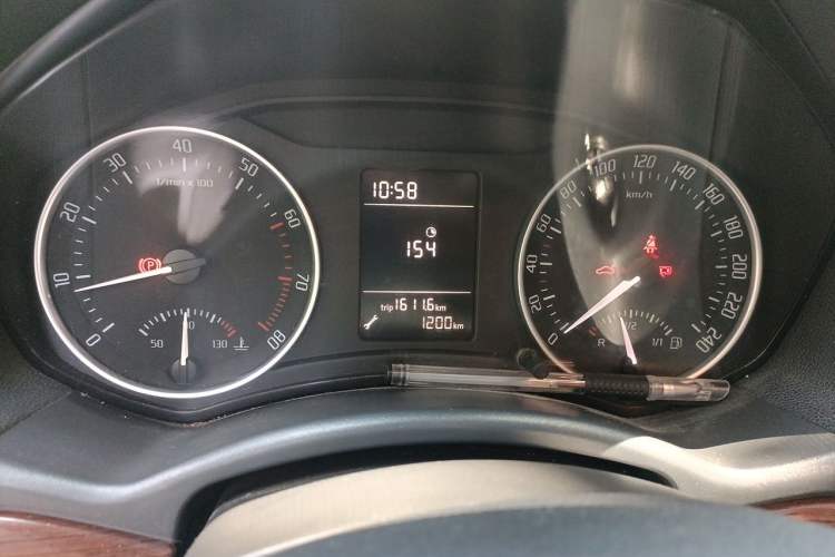 Used Skoda Octavia 2012 1.6L Manual Yijun Edition Instrument Cluster