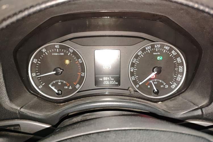 Used Skoda Octavia 2012 1.6L Automatic Yijie Edition Instrument Cluster