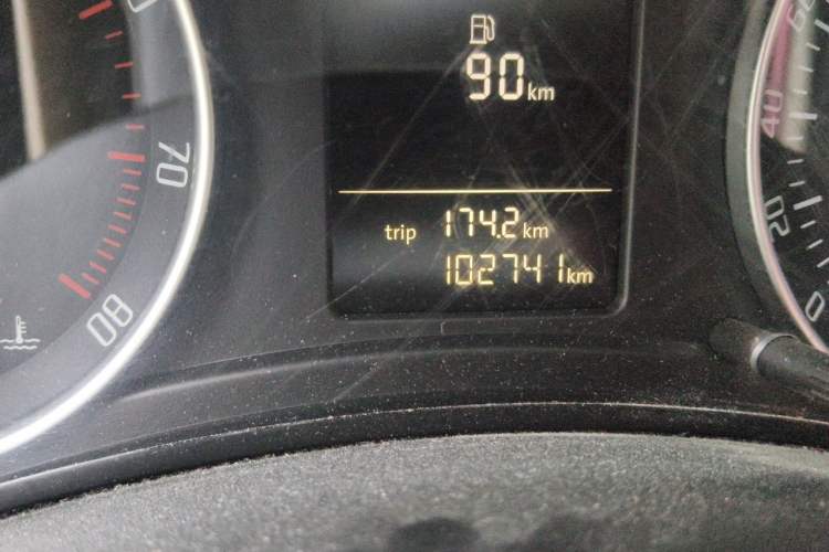 Used Skoda Octavia 2012 1.6L Automatic Yijun Edition Odometer Close Up