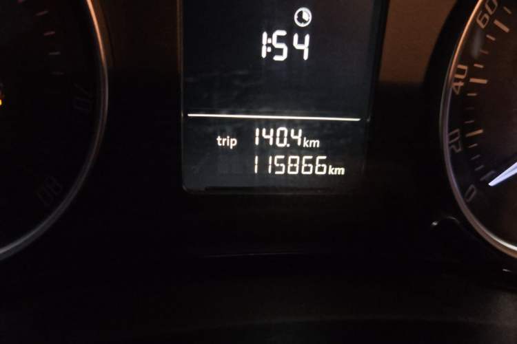 Used Skoda Octavia 2012 1.6L Automatic Yijun Edition Odometer Close Up