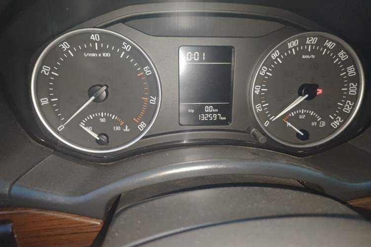 Used Skoda Octavia 2012 1.6L Automatic Yijie Edition Odometer Close Up