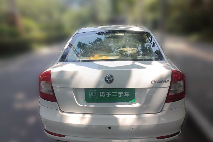 Used Skoda Octavia 2012 1.6L Manual Yijun Edition Rear
