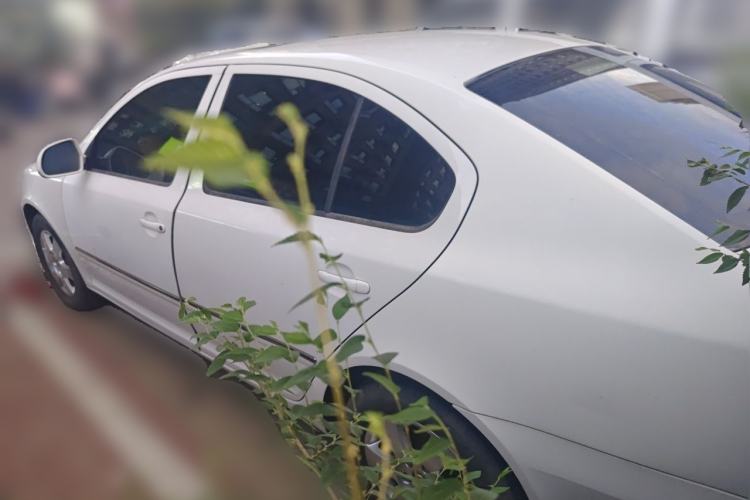 Used Skoda Octavia 2012 1.6L Automatic Yijie Edition Rear Left 45 Deg