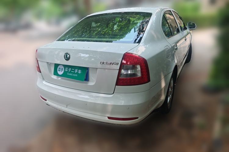 Used Skoda Octavia 2012 1.6L Automatic Yijun Edition Rear Right 45 Deg
