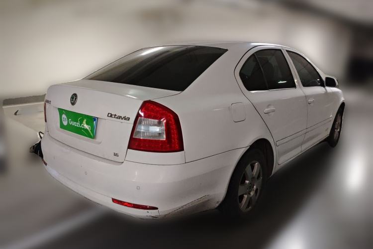 Used Skoda Octavia 2012 1.6L Automatic Yijie Edition Rear Right 45 Deg