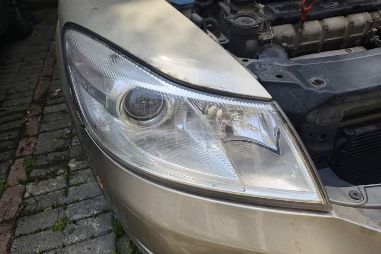 Used Skoda Octavia 2012 1.6L Automatic Yijun Edition Right Front Headlight
