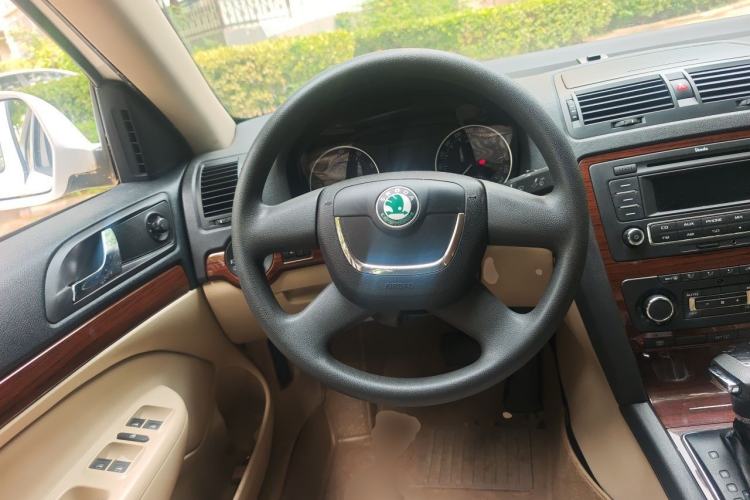 Used Skoda Octavia 2012 1.6L Automatic Yijun Edition Steering Wheel