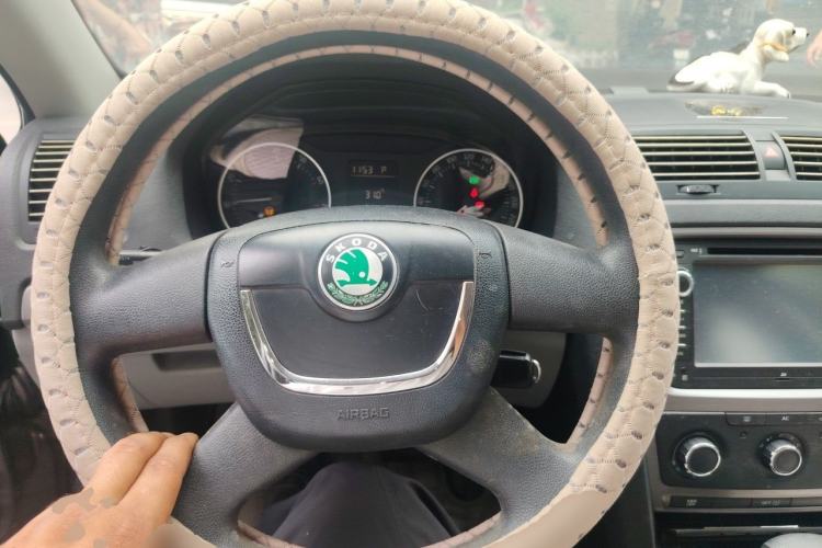 Used Skoda Octavia 2012 1.6L Automatic Yijie Edition Steering Wheel