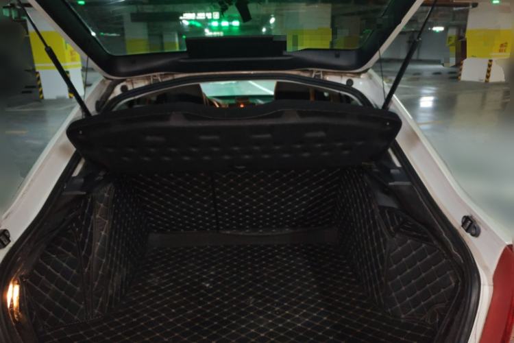 Used Skoda Octavia 2012 1.6L Automatic Yijie Edition Trunk