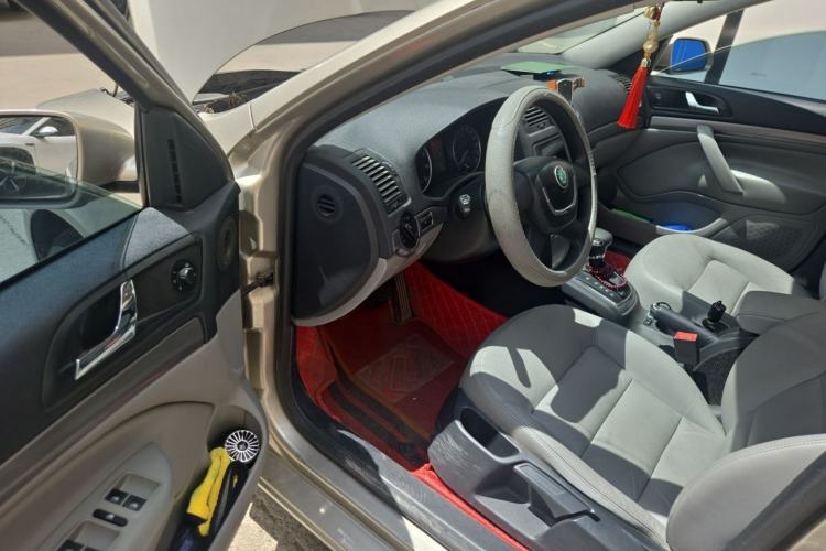 Used Skoda Octavia 2012 1.6L Automatic Yijun Edition Driver Seat