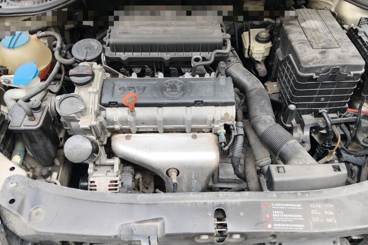 Used Skoda Octavia 2012 1.6L Automatic Yijun Edition Engine Bay