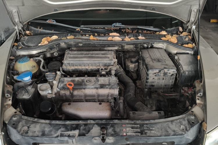 Used Skoda Octavia 2012 1.6L Automatic Yijie Edition Engine Bay