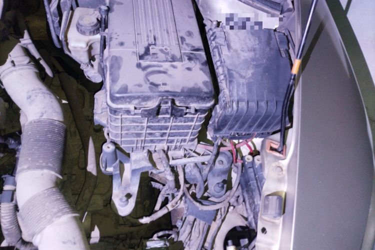 Used Skoda Octavia 2012 1.6L Automatic Yijie Edition Engine Bay Left