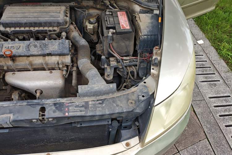 Used Skoda Octavia 2012 1.6L Manual Yijie Edition Engine Bay Left