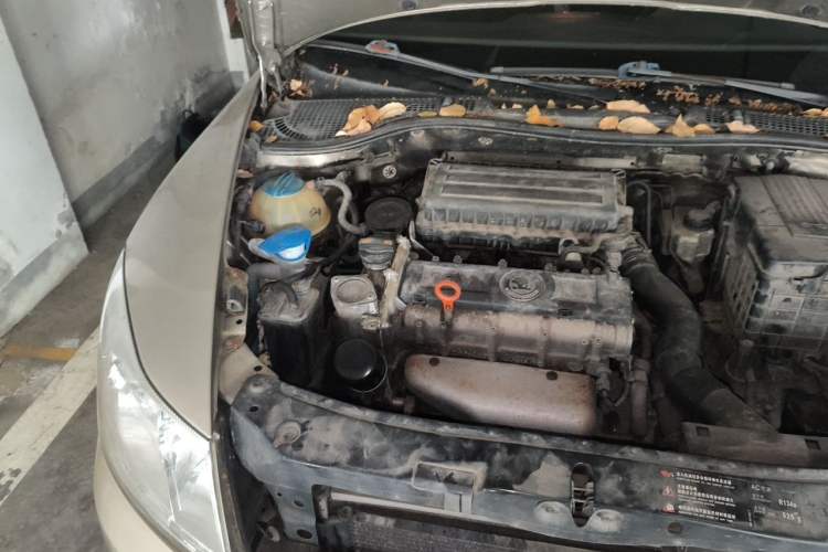 Used Skoda Octavia 2012 1.6L Automatic Yijie Edition Engine Bay Right