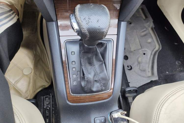 Used Skoda Octavia 2012 1.6L Automatic Yijun Edition Gear Lever