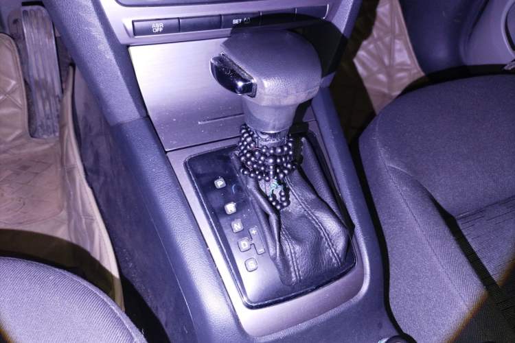 Used Skoda Octavia 2012 1.6L Automatic Yijie Edition Gear Lever