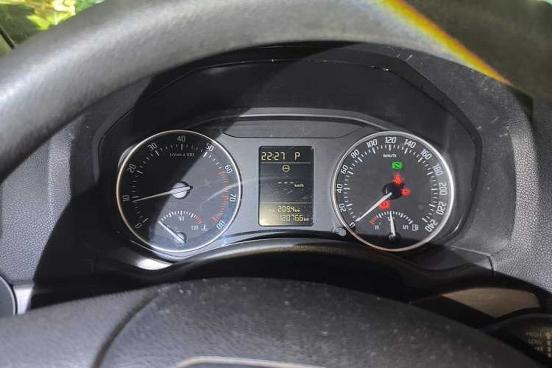 Used Skoda Octavia 2012 1.6L Automatic Yijie Edition Instrument Cluster