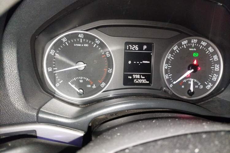 Used Skoda Octavia 2012 1.6L Automatic Yijie Edition Instrument Cluster