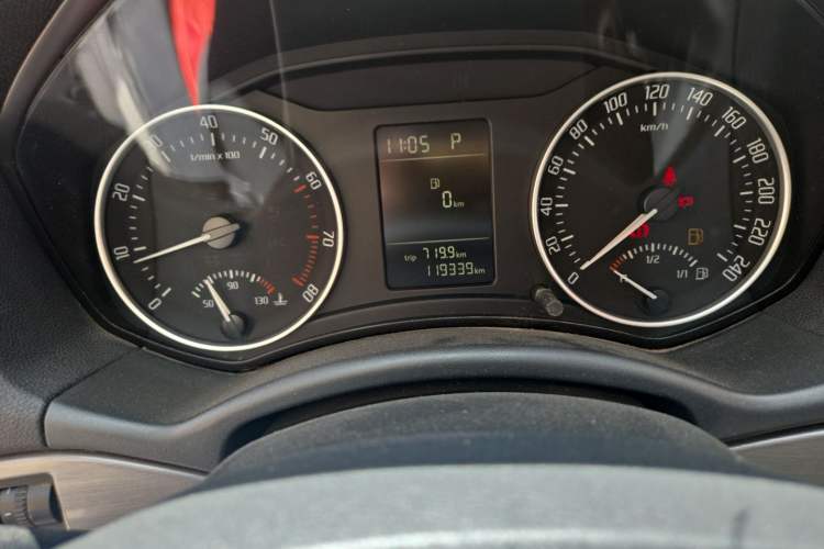 Used Skoda Octavia 2012 1.6L Automatic Yijun Edition Odometer Close Up