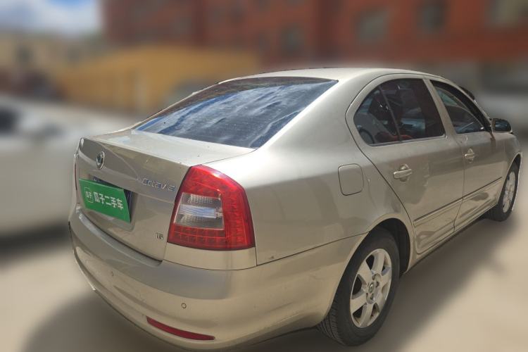 Used Skoda Octavia 2012 1.6L Automatic Yijun Edition Rear Right 45 Deg