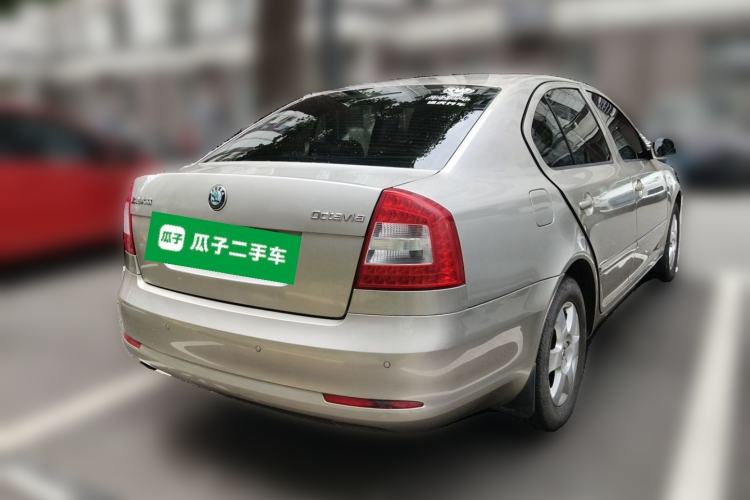 Used Skoda Octavia 2012 1.6L Automatic Yijun Edition Rear Right 45 Deg