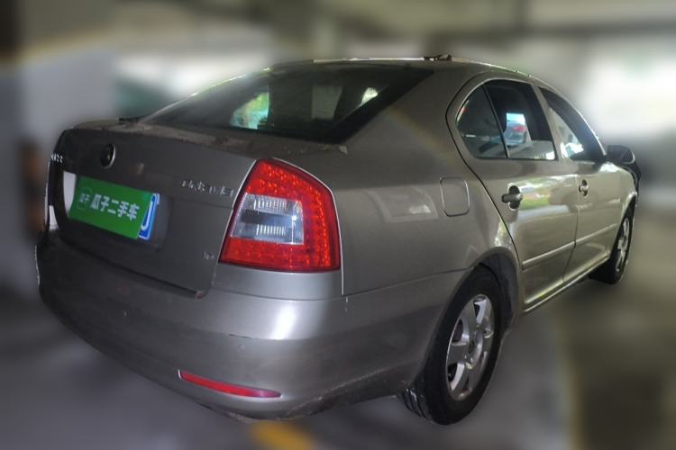 Used Skoda Octavia 2012 1.6L Automatic Yijie Edition Rear Right 45 Deg