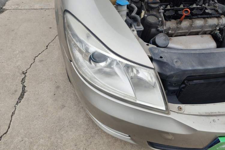 Used Skoda Octavia 2012 1.6L Automatic Yijun Edition Right Front Headlight