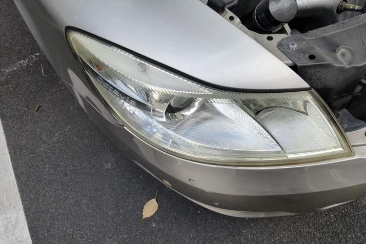 Used Skoda Octavia 2012 1.6L Automatic Yijun Edition Right Front Headlight