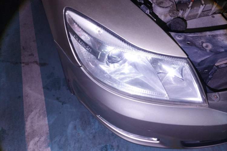 Used Skoda Octavia 2012 1.6L Automatic Yijie Edition Right Front Headlight