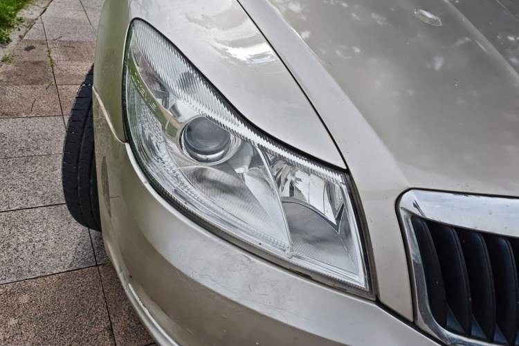 Used Skoda Octavia 2012 1.6L Manual Yijie Edition Right Front Headlight