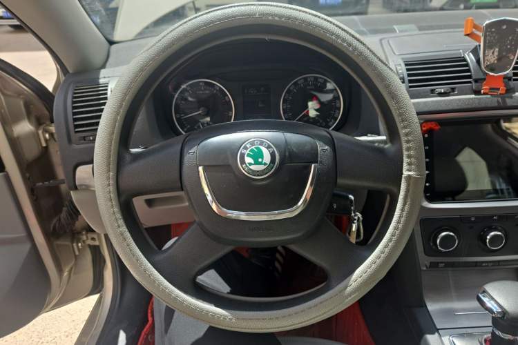 Used Skoda Octavia 2012 1.6L Automatic Yijun Edition Steering Wheel